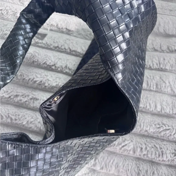 Black Woven Shoulder Bag - Picture 4 of 5